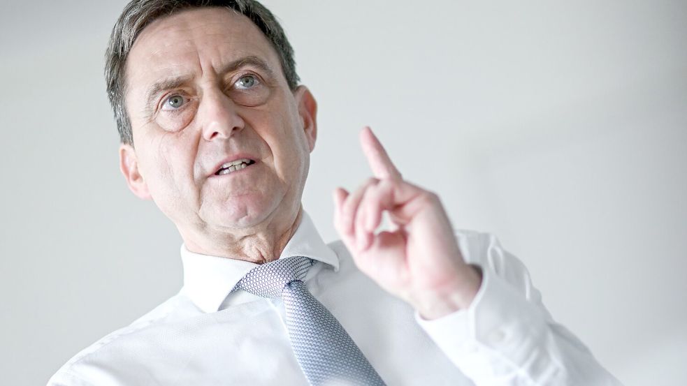 „Wenn nicht schnell und entschlossen gehandelt wird, dann fliegen uns zum Jahreswechsel die Finanzen um die Ohren“, warnt Oliver Blatt, Chef des GKV-Spitzenverbands. Foto: Britta Pedersen