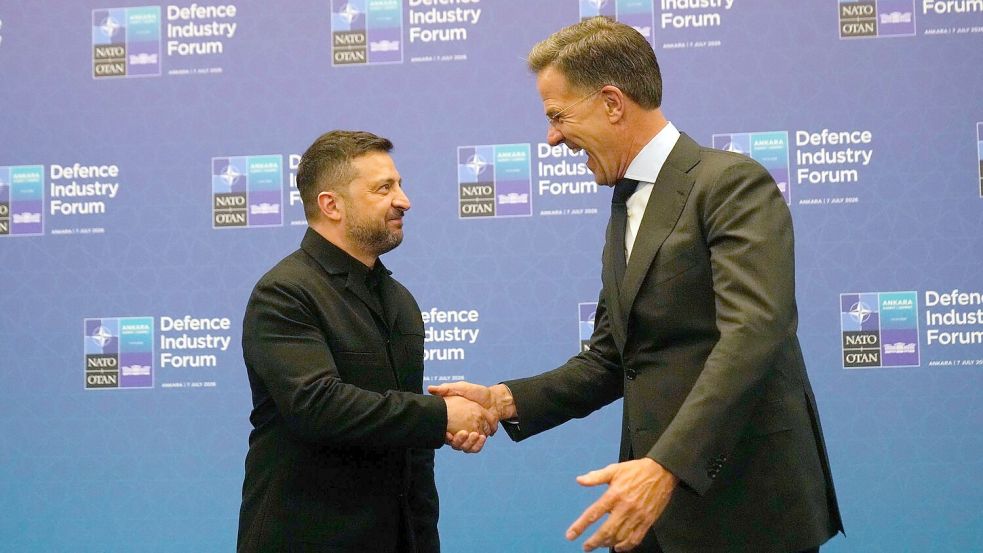 Der ukrainische Präsident Wolodymyr Selenskyj biete der Nato am Rande des Gipfels in Ankara Zusammenarbeit bei der Drohnenproduktion an. Foto: Hussein Malla