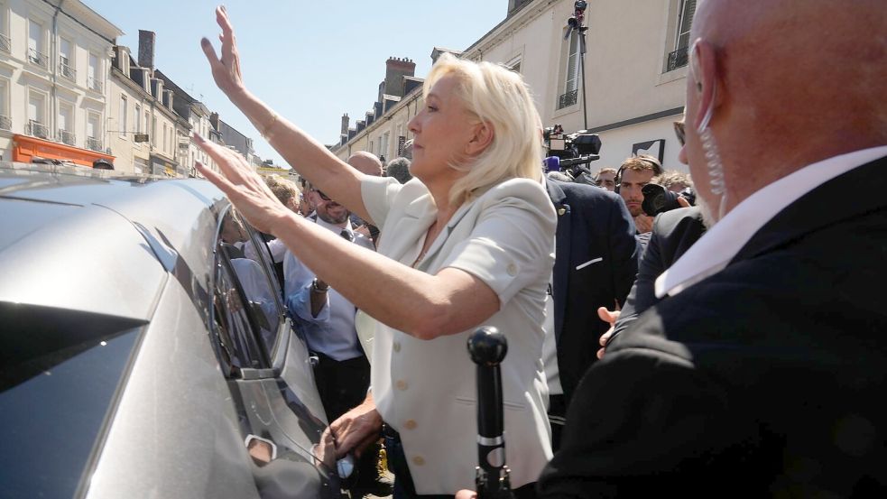 Le Pen meint, dass auch ihre Wählerschaft die gegen sie verhängte Haftstrafe für übertrieben hält. Foto: Michel Euler
