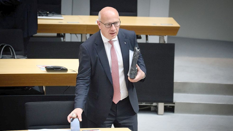 Berlins Regierender Bürgermeister Kai Wegner (CDU) ist unter verstärktem Druck. (Archivbild) Foto: Bernd von Jutrczenka