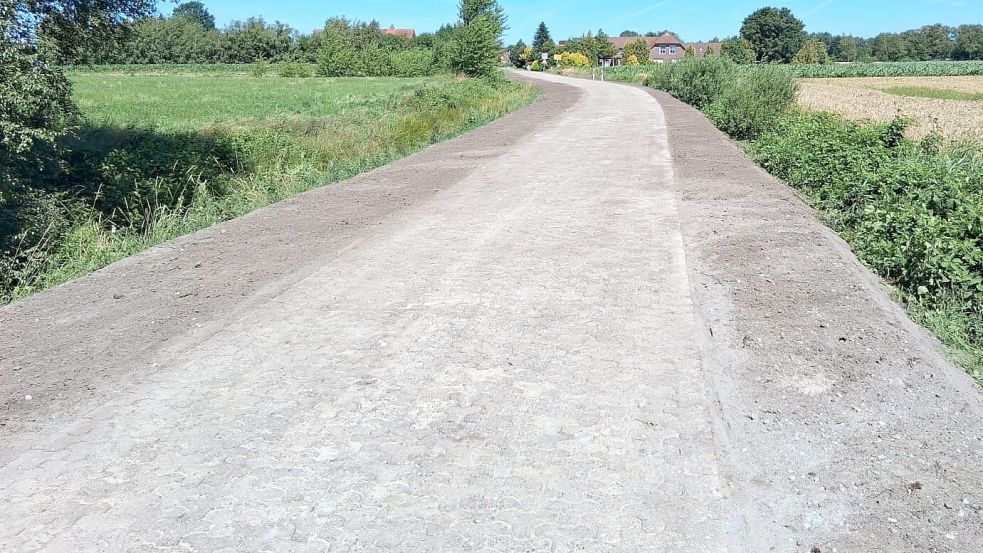 So sieht der frisch sanierte Achterweg in Wiegboldsbur jetzt aus. Foto: H. Pupkes/Bauhof Gemeinde Südbrookmerland