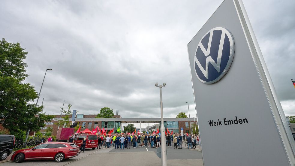 Das Werk Emden steht vor einer ungewissen Zukunft. Vom 13. Juli 2026 bis einschließlich 7. August 2026 sind nun erst einmal Werksferien. Foto: Klaus Ortgies