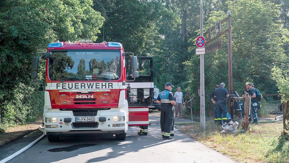 Rund 300 Menschen waren beim Brand in Nürnberg im Einsatz. Foto: dvo