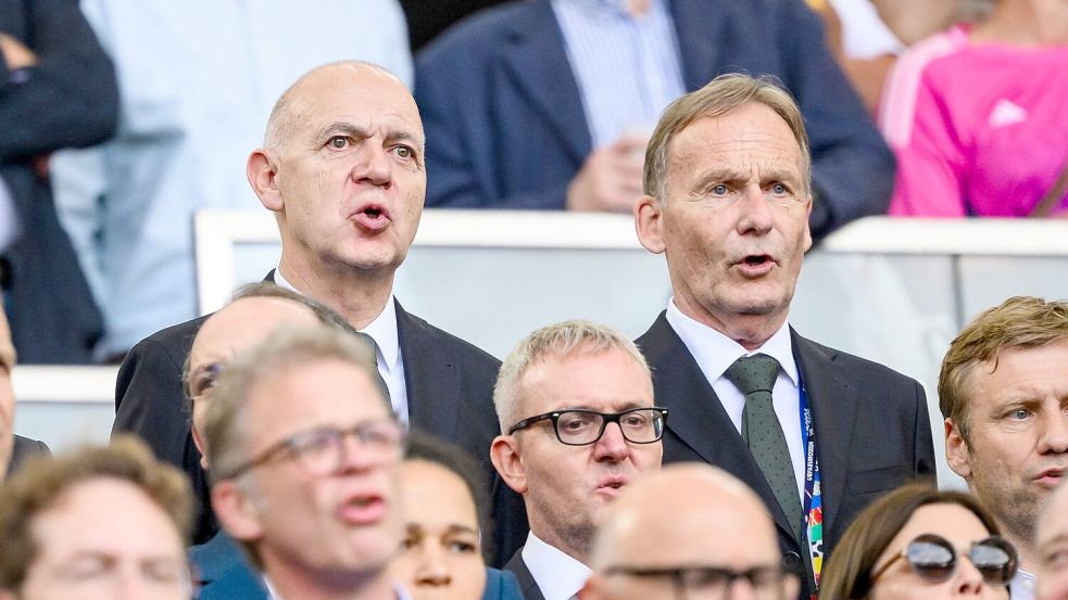 „Eckpunkte“-Einigung mit Klopp: Bernd Neuendorf (l) und Hans-Joachim Watzke haben in New York ihr Ziel erreicht. (Archivbild) Foto: Tom Weller