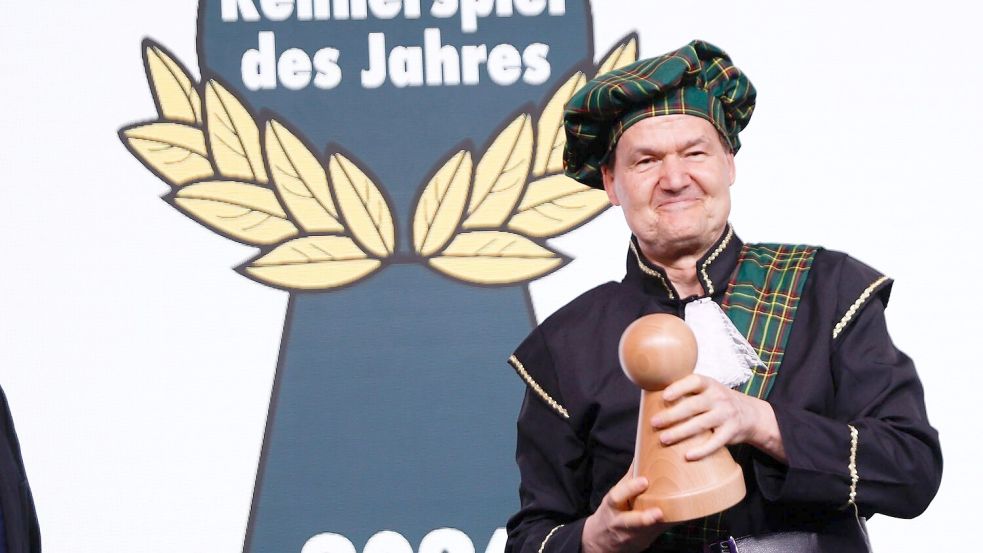 Spiele-Autor Reiner Knizia hat für „Rebirth“ die Auszeichnung in der Kategorie „Kennerspiel des Jahres“ gewonnen. Foto: Carsten Koall/dpa