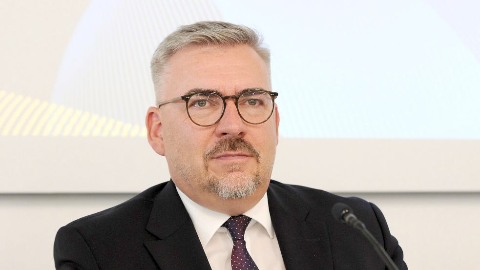 Tabaklobbyist Jan Mücke hält nichts von deutlich höheren Tabaksteuern. Foto: Wolf von Dewitz/dpa