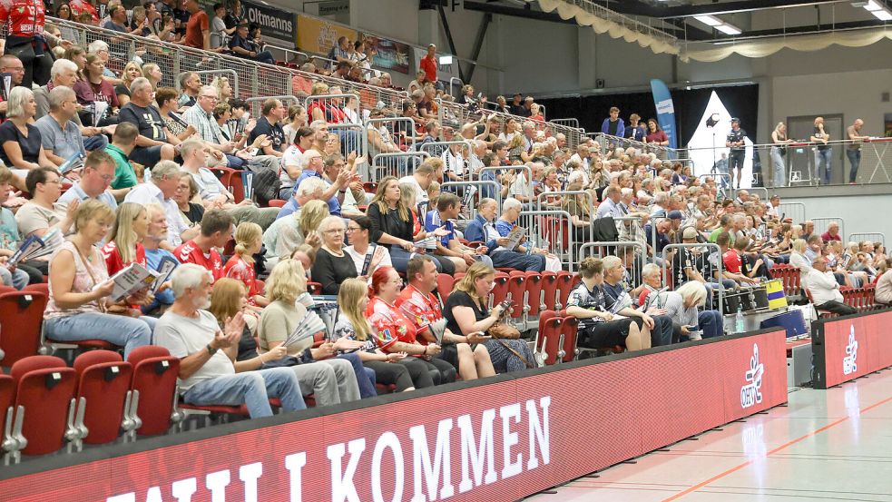 Wer schon eine Dauerkarte hatte, kann jetzt verlängern. Bis 19. Juli können Dauerkartenbesitzer ihren Platz sichern. Ab 20. Juli ist der Verkauf für alle offen. Foto: Helmut Vortanz