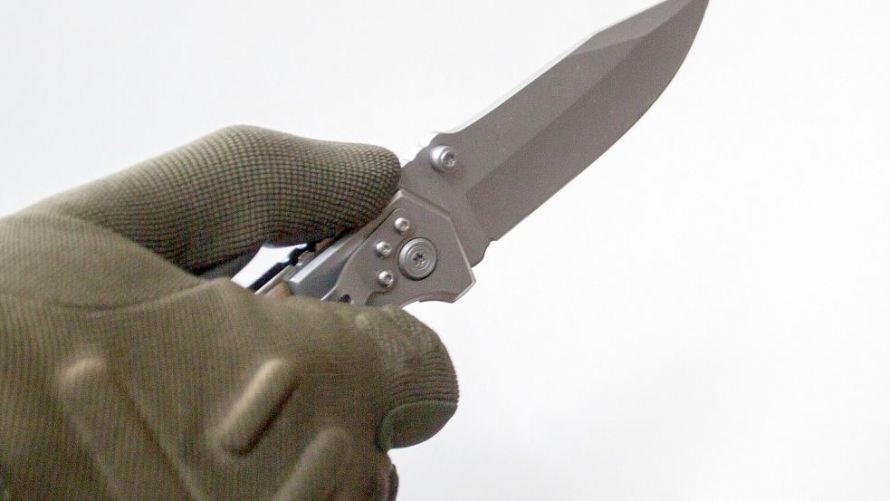 Warum hatte eine junge Lehrerin ein Messer in der Schule dabei? Foto: Imago/Deutzmann