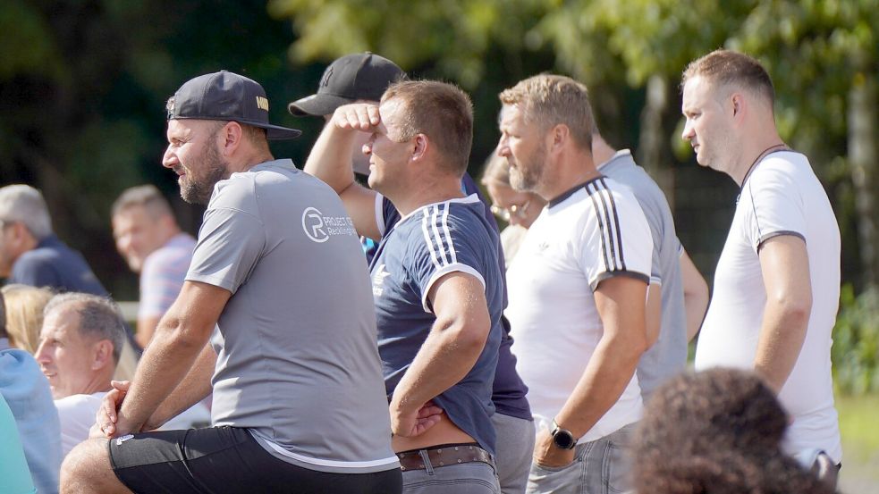 Dem eigenen Kind beim Fußballspielen zuzuschauen, kann eine emotionale Belastung für Eltern sein. Foto: IMAGO/Alex Brander