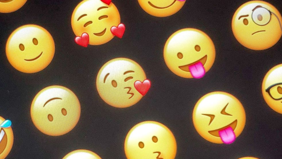Es gibt schon sehr viele Emojis. Doch es kommen noch immer welche hinzu. (Symbolbild) Foto: Jörg Carstensen