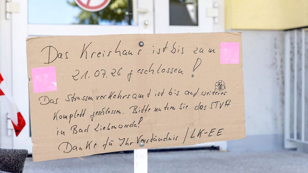 Die Außenstelle der Kreisverwaltung in Finsterwalde im Süden Brandenburgs bleibt vorerst zu. Foto: Frank Hammerschmidt