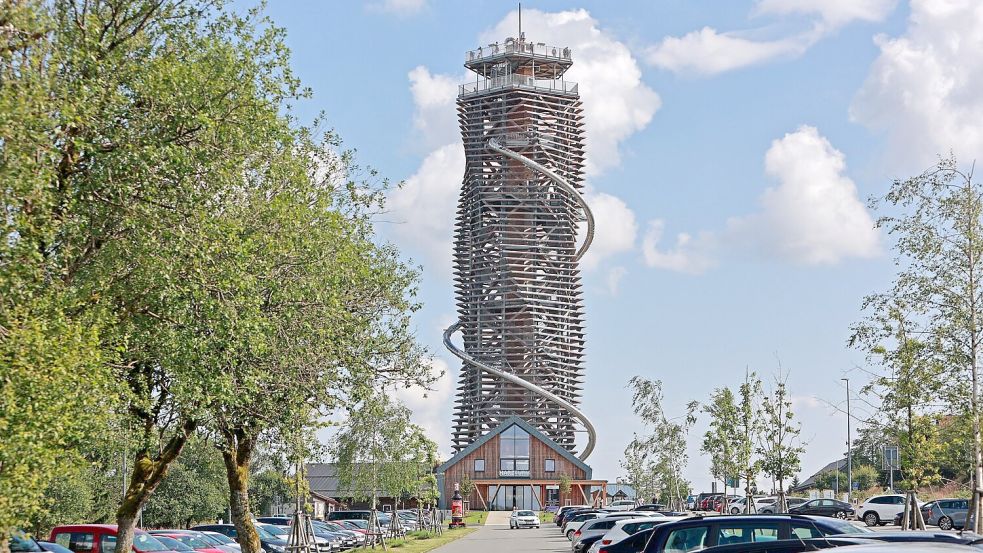 Blick auf den Harzturm am Torfhaus. Foto: Matthias Bein