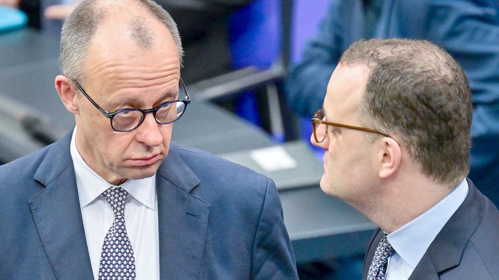 In seiner Funktion als CDU-Chef hatte Bundeskanzler Friedrich Merz Spahn zum Rückzug aufgefordert. (Archivbild) Foto: Sebastian Gollnow