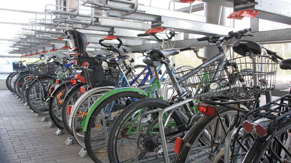 Mit digitalen Parkanlagen für Fahrräder wollte ein Schweizer Unternehmen den Alltagsradverkehr erleichtern. Foto: dpa/Christian Schultz