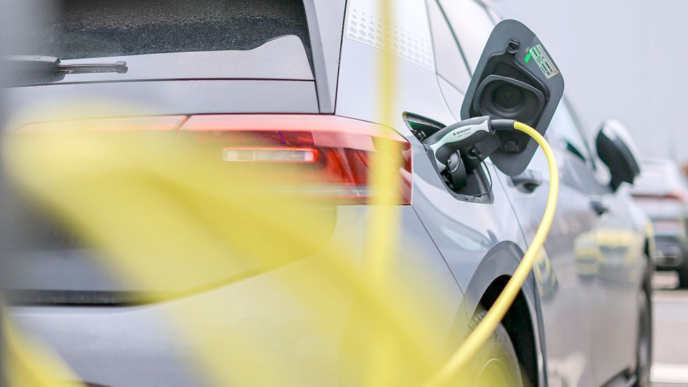 Das Programm der Bundesregierung fördert Kauf und Leasing von Elektroautos und bestimmter Plug-in-Hybride. (Archivbild) Foto: Jan Woitas