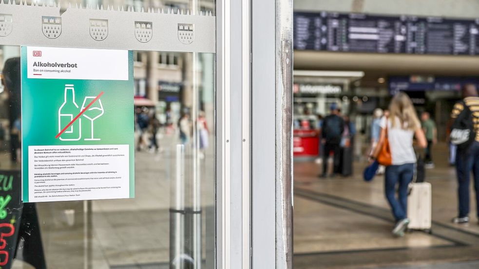 Im Hauptbahnhof Köln besteht bereits ein Alkoholverbot. Foto: Oliver Berg