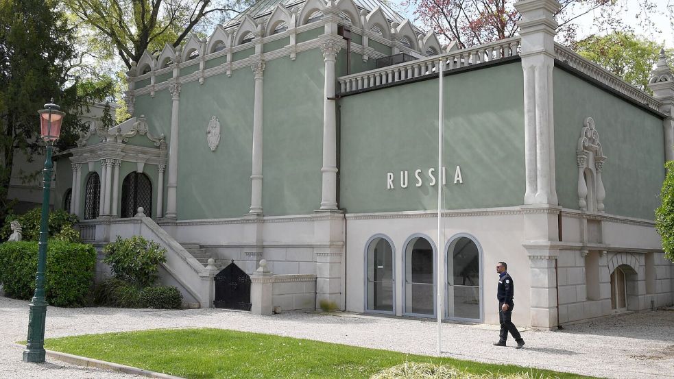 Der russische Pavillon bei der Kunstbiennale in Venedig ist umstritten. (Archivbild) Foto: Felix Hörhager