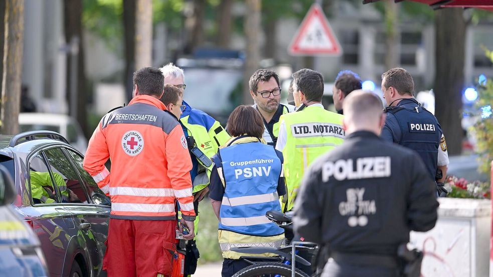 Auch zur psychosozialen Notversorgung waren geschulte Kräfte vor Ort. Foto: Armin Weigel