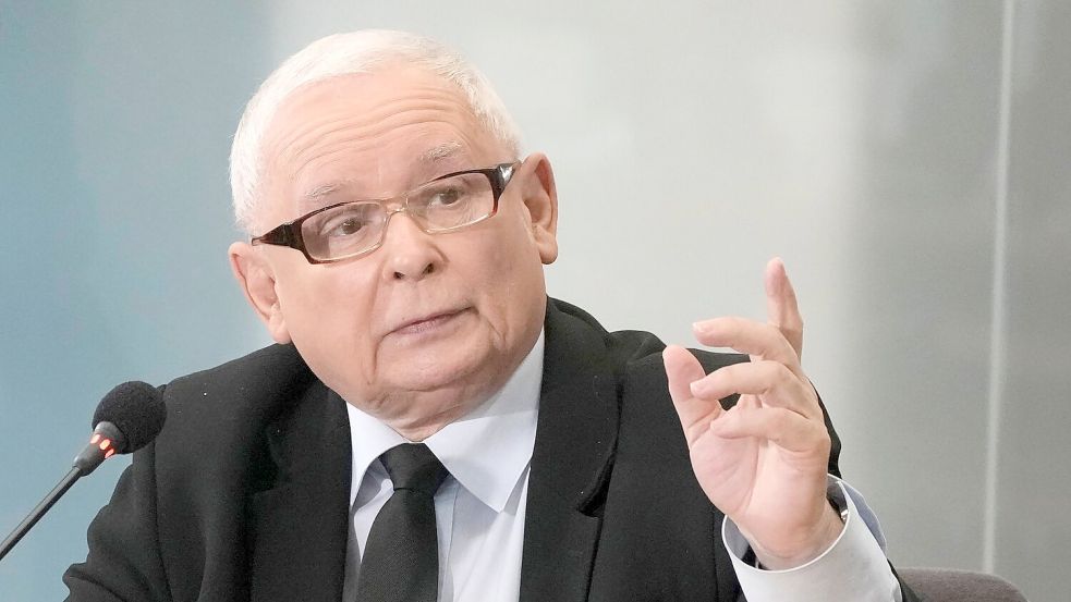 PiS-Chef Jaroslaw Kaczynski erlebt gerade einen Bruch in seiner Partei. (Archivbild) Foto: Czarek Sokolowski/AP/dpa