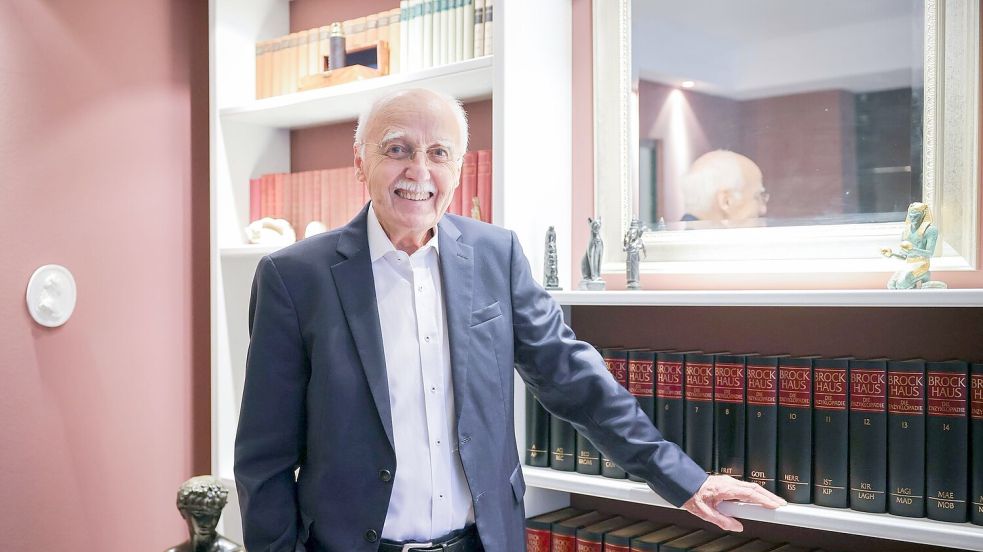 Zukunftsforscher Horst Opaschowski gibt den Medien eine Mitschuld an der pessimistischen Stimmung in Deutschland. (Archivbild) Foto: Christian Charisius