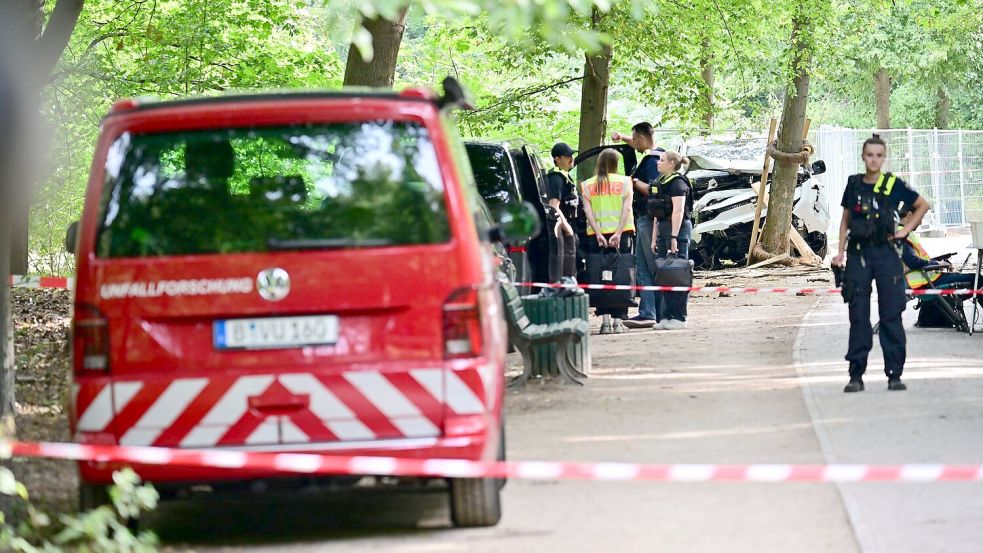 Die Behörden schrieben einen 21-jährigen Verdächtigen zur Fahndung aus. Foto: Sebastian Gollnow/dpa