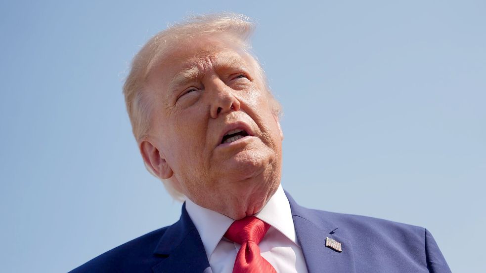 US-Präsident Donald Trump pausierte die Angriffe im Iran nach eigenen Angaben auf Bitten der Vermittlerländer. (Archivbild) Foto: Julia Demaree Nikhinson
