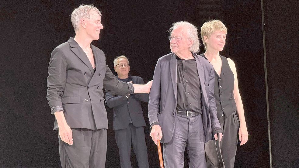Peter Handkes neues Stück feierte eine gelungene Premiere in Salzburg. Foto: Matthias Röder/dpa