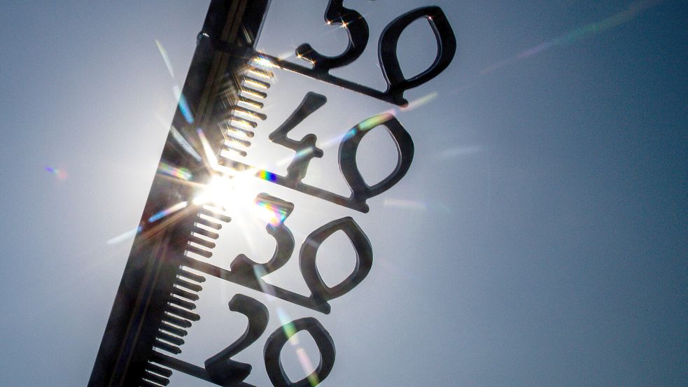 Bei erwarteten Temperaturen um 30 Grad ist es wichtig gut auf sich acht zu geben. Foto: DPA/Thomas Banneyer