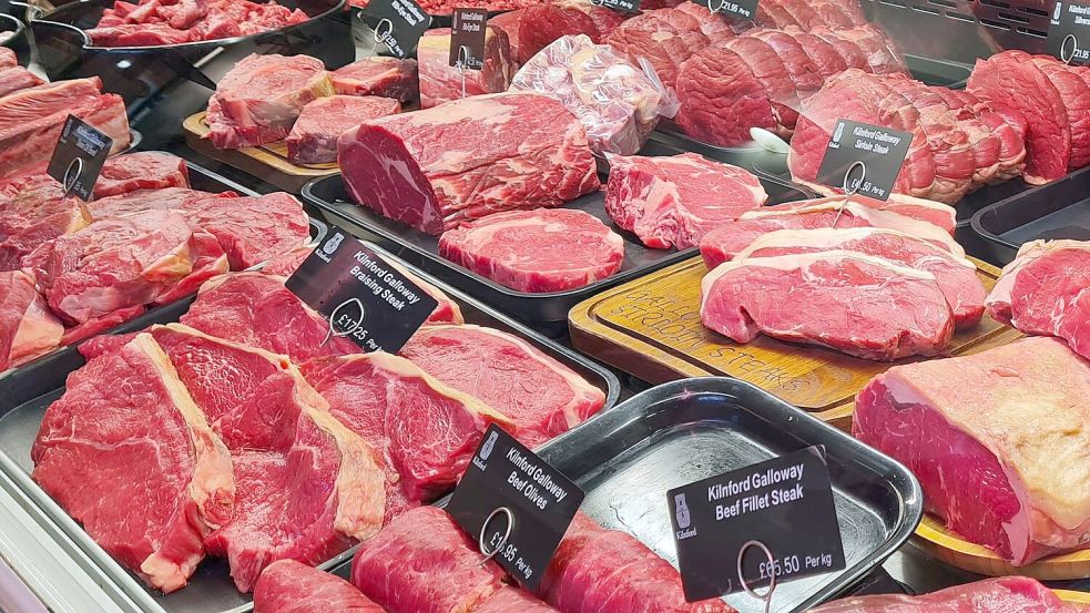 Weniger Fleisch zu konsumieren, würde der Erde helfen. (Archivbild) Foto: Dörte Nohrden