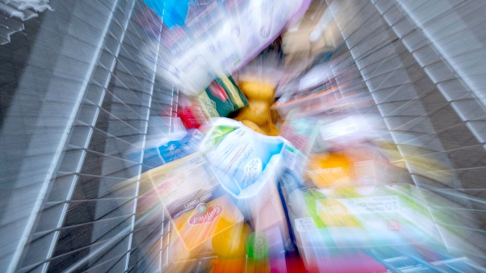 Die Lebensmittelpreise könnten in den nächsten Monaten anziehen, wenn Erzeuger höhere Energiepreise auf die Preise aufschlagen. (Symbolbild) Foto: Jens Büttner