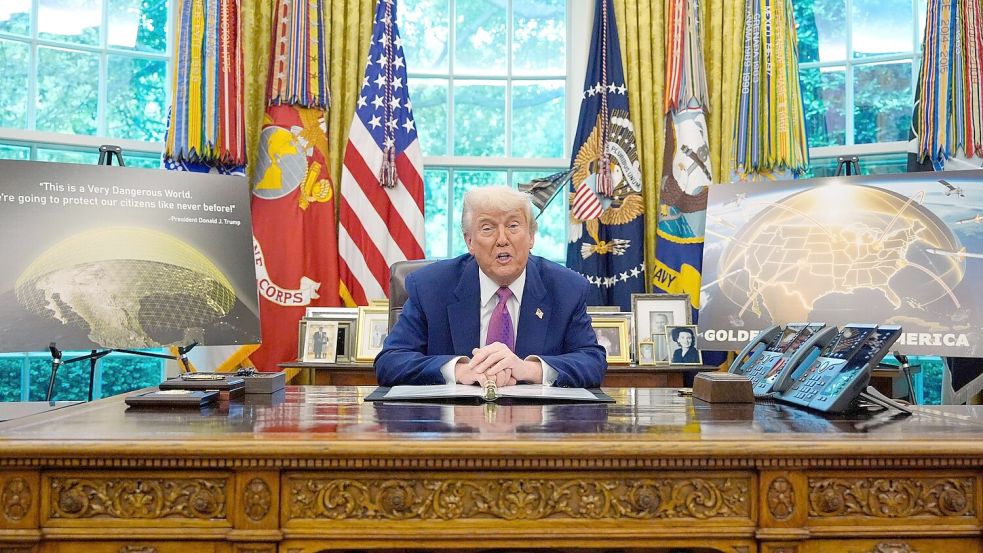 Lässt Donald Trump weitere US-Atomwaffen in Europa stationieren? Experten halten dies für ein realistisches Szenario. (Archivbild) Foto: Alex Brandon/AP/dpa