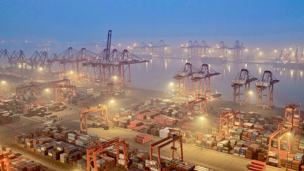Der Außenhandel ist eine wichtige Stütze für Chinas Wachstum. (Archivbild) Foto: Yang Shiyao/XinHua/dpa