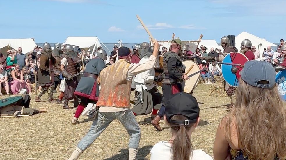 Bei der Schlacht von Nordendi wird ein historisches Ereignis in humorvoller Weise präsentiert. Foto: Lasse Paulsen
