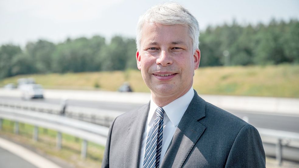 Die Milliarden müssten in die Umsetzung, sagte Bilger bei der Verkehrsfreigabe eines Autobahnteilstücks der A3 bei Erlangen. Foto: Daniel Vogl