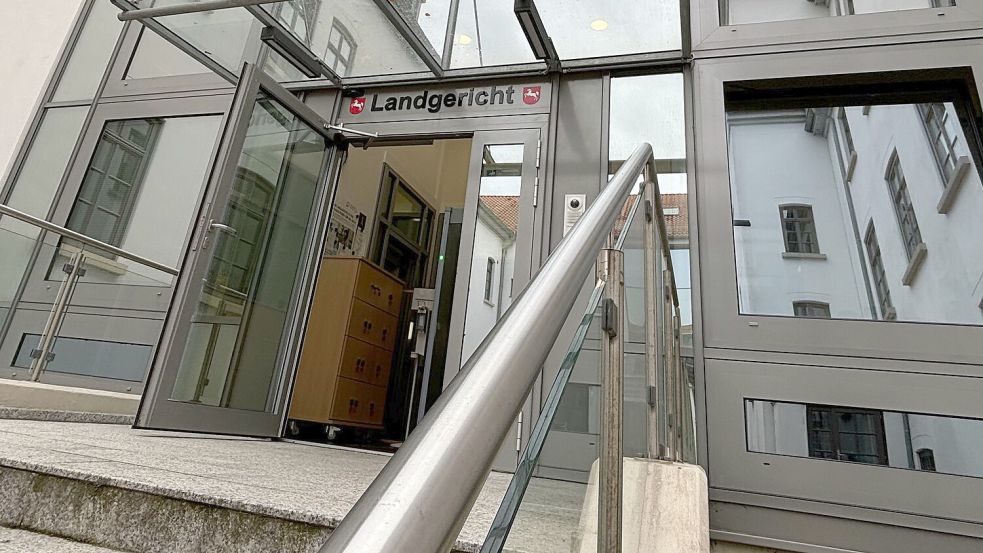 Vor dem Landgericht Aurich geht es um Unfallflucht und Körperverletzung im Straßenverkehr. Foto: Romuald Banik