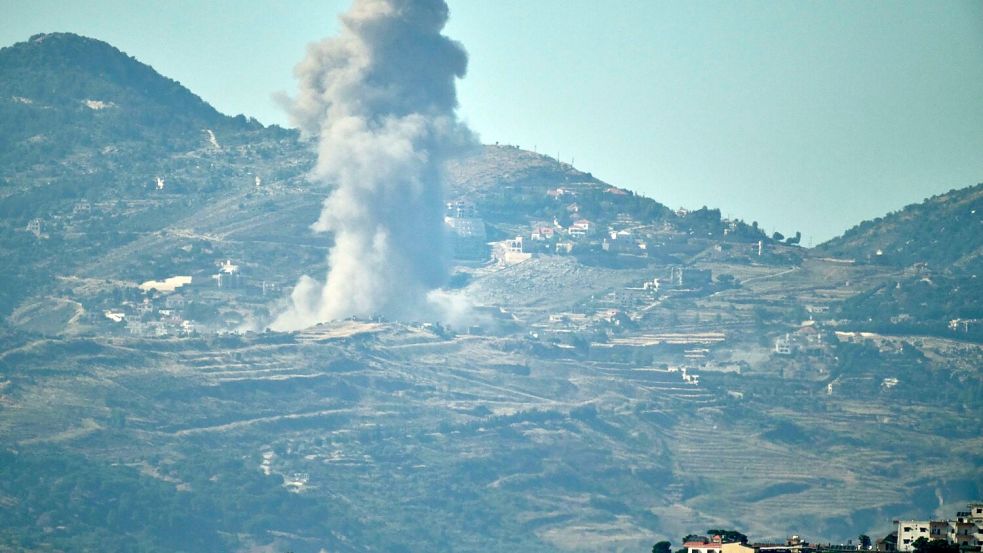 Nach Darstellung Israels hat die Hisbollah zuvor gegen die Waffenruhe verstoßen (Archivbild). Foto: Leo Correa