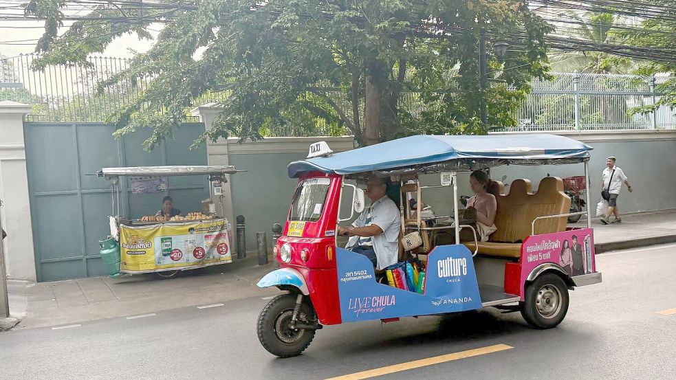 Elektro-Tuk-Tuks können mittlerweile per App gerufen werden. Foto: Carola Frentzen