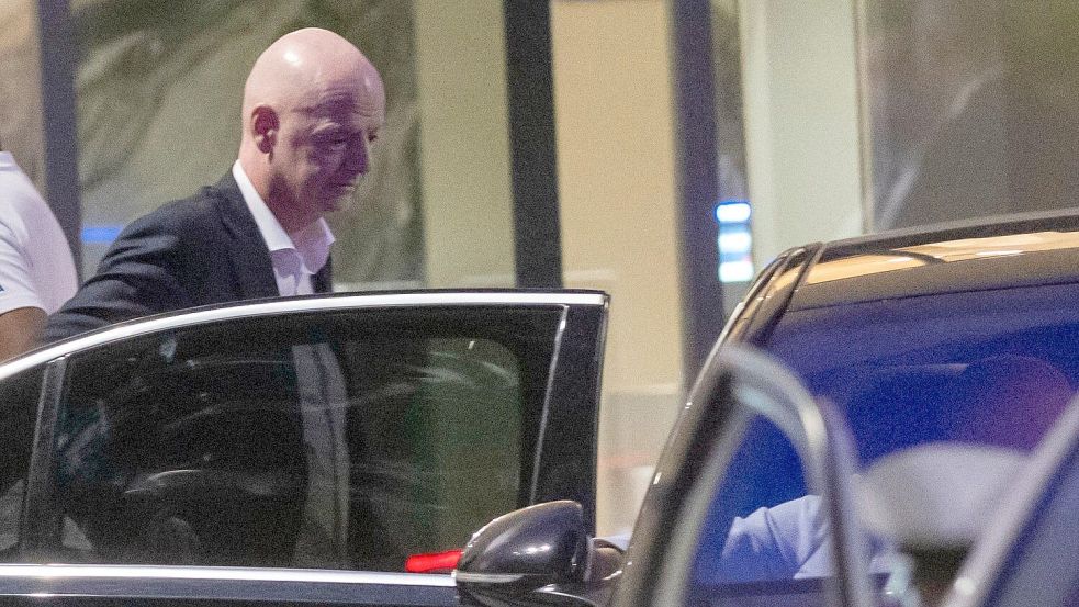 Die FIFA-Spitze stellt sich trotz der Investoren-Affäre hinter Gianni Infantino. Foto: dpa/STR