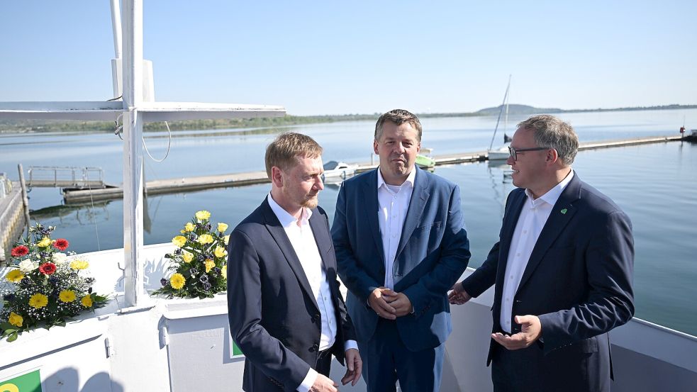 Brachten die Diskussion zur „Rente mit 63“ ins Rollen.: Mario Voigt, Ministerpräsident von Thüringen, Sven Schulze, Ministerpräsident von Sachsen-Anhalt, und Michael Kretschmer Ministerpräsident von Sachsen ((v. l. alle CDU). Foto: dpa/Hendrik Schmidt