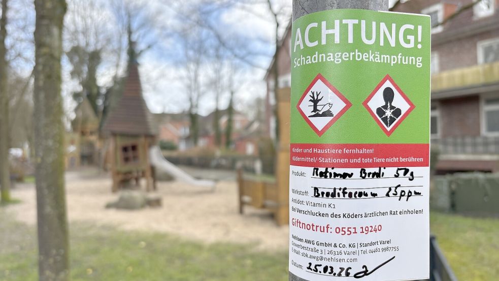 Auch auf dem Häuptlingsspielplatz waren speziell gesicherte und mit Gift bestückte Boxen aufgestellt worden, um den Rattenbefall zu untersuchen. Foto: Mieke Matthes