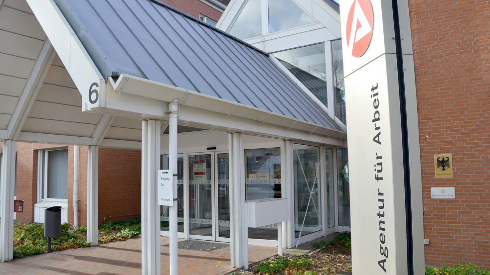 Bei der Agentur für Arbeit Emden-Leer werden Ausbildungsplätze gemeldet und Ausbildungssuchende können sich dort über mögliche Stellen informieren. Foto: Archiv/Aiko Recke