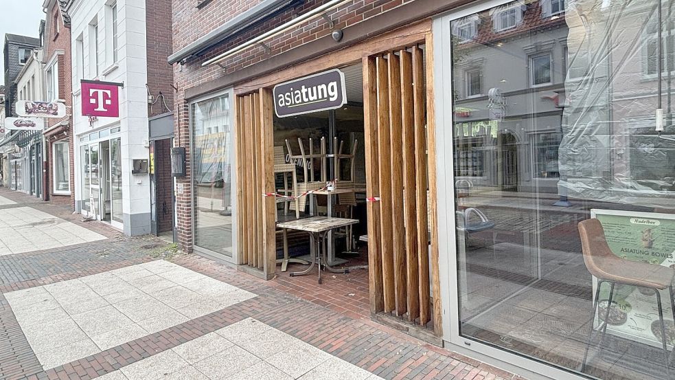 Dort, wo bis vor Kurzem im Asiatung das Essen über den Tresen ging, entsteht in den kommenden Wochen das Restaurant Panda Wok. Foto: Mieke Matthes