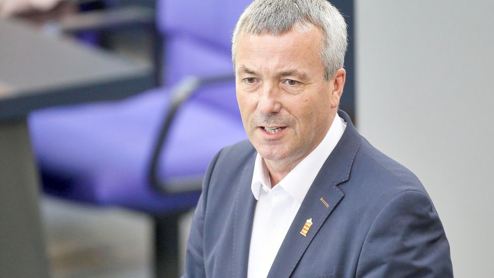 „Ich bin schon sauer“: Johann Saathoff (SPD) aus Emden spricht im Bundestag über die Sparpläne von VW Foto: dts Nachrichtenagentur GmbH