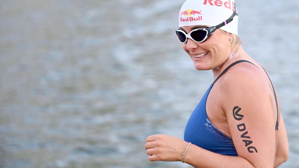 Rund 200 Kilometer will die gebürtige Marburgerin in vier Tagen von Frankfurt nach Köln schwimmen. Foto: Jennifer Brückner
