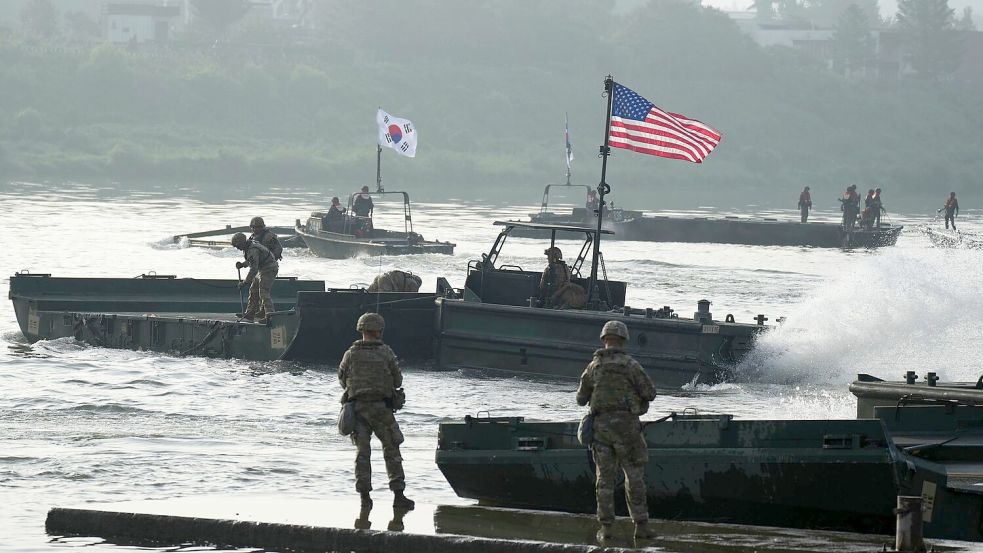 Jedes Jahr führen Streitkräfte Südkoreas und der USA gemeinsame Militärübungen durch. (Archivbild) Foto: Lee Jin-man/AP/dpa