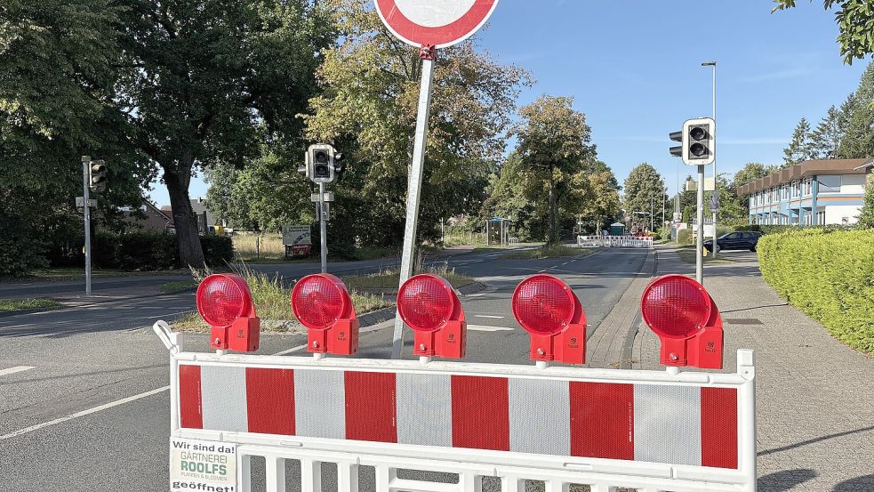 In den letzten Zügen befindet sich die Baustelle an der Oldersumer Straße zwischen Haxtum und Westerende-Kirchloog. Ab 19. August soll es hier wieder freie Fahrt geben. Foto: Mieke Matthes