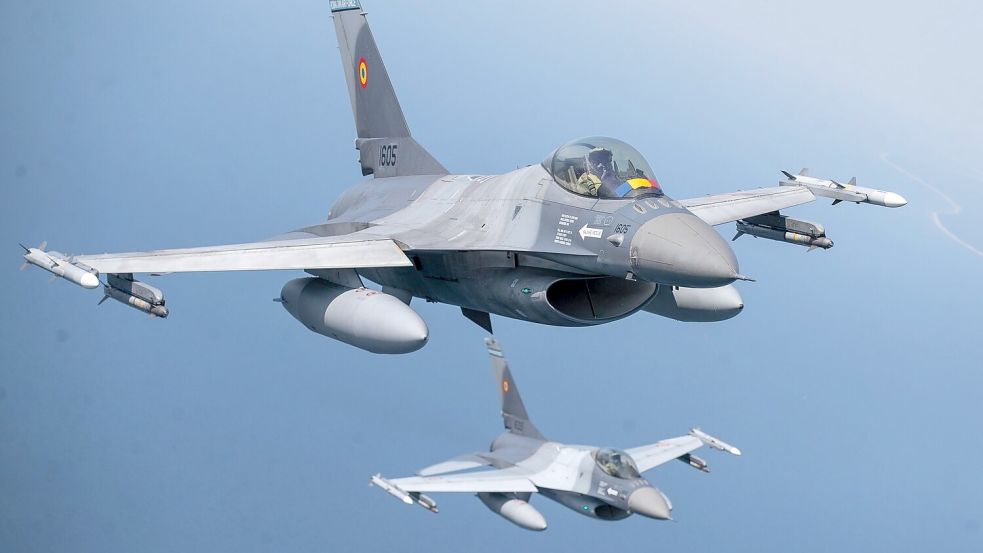 Im Baltikum übernehmen Kampfjets aus Nato-Staaten die Luftraumüberwachung. (Archivbild) Foto: Mindaugas Kulbis/AP