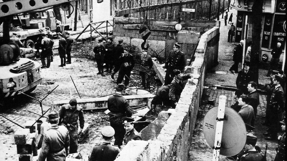 Am 13. August 1961 begann der Bau der Berliner Mauer. Foto: Imago/United Archives International