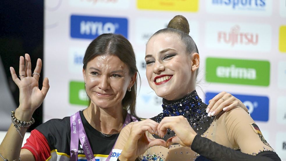 Avancierte mit vier Medaillen zum WM-Star: Darja Varfolomeev (r). Foto: Marijan Murat/dpa