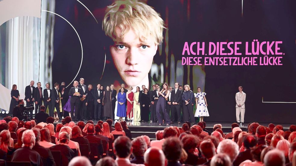Beim Deutschen Filmpreis am 29. Mai holte „Ach diese Lücke, diese entsetzliche Lücke“ immerhin die Lola in Bronze. (Archivbild) Foto: Christoph Soeder/dpa